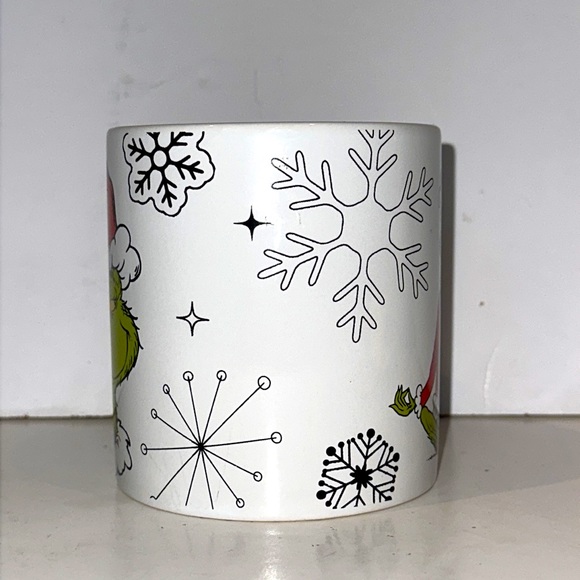 Grinch Coffee Mug 2022 Dr Seuss Enterprises  Zrike Brands - Picture 2 of 6